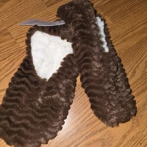 Auden Cozy Brown Faux Fur Slippers with Grippy Bottoms